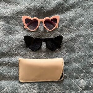 Chic‎ Pink and Black heart Frame Sunglasses with One side case